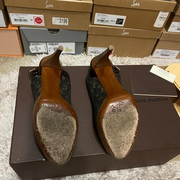 Louis Vuitton Monogram Heel - Picture 6 of 8